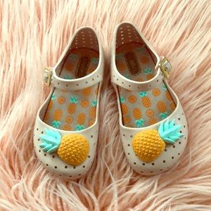 Mini Melissa pineapples